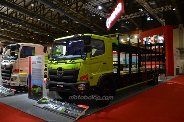 Hino Luncurkan Truk Terbaru 12 Meter dan Bebas Odol