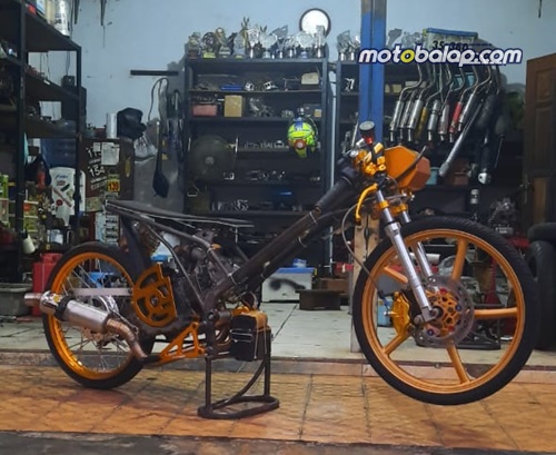 WRT Sidoarjo & Baja Beton Racing Jombang ft. Metamorfosis Siap Panaskan JAVA AMRF Drag Bike rd.2