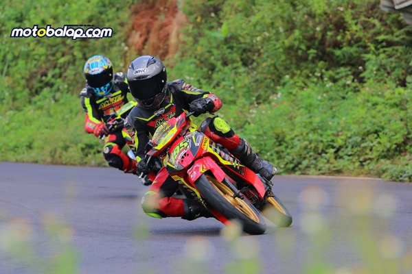AMRF Jatim Kembali Dominasi Kelas 2 Tak Kejurnas Motoprix Region Jawa Putaran 2 di Mijen 2022