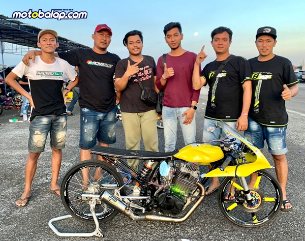 IDW Seri Pertama: Beri Kejutan Tim Herex Lancar Jaya group Oyep99 Racingstart Lewat Idam Bogang dan Dwi Batank