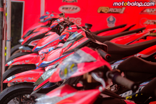 Kekompakan Tim, Jadi Kunci Utama Sukses Tim Rizqi Trans Family’s Panen Podium Di Putaran Final M2SR Blitar.
