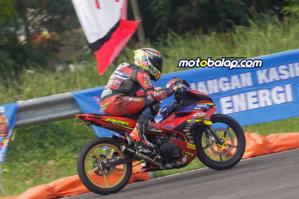 Mengungkap Rahasia Kesuksesan M. Jordan dari Ziear Racing Team Raih Gelar Juara Umum Novice di MCR rd.2 Surabaya.