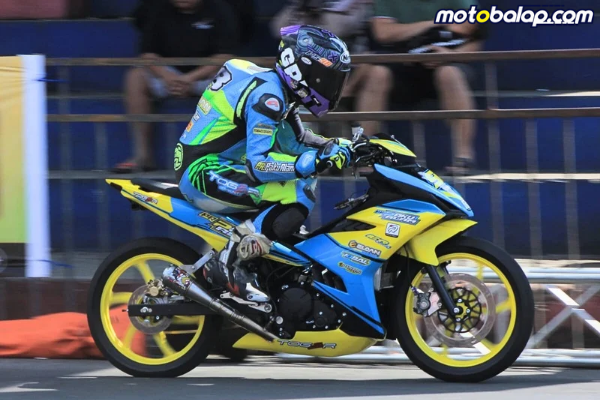 Faisal Sidoel Raih Pole Position Di Kelas Bebek  4 Tak 150 cc TU Expert MCR Seri 3 Malang, Engine BY Racetech.
