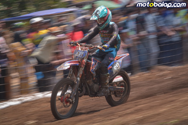 YPP Yudhistira Motor Borong Juara Umum Pemula & Open Merdeka 79 Grasstrack Karawang