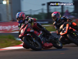 Hasil Race Hari Pertama Kejuaraan Superchallenge Superprix Seri 2 Surabaya
