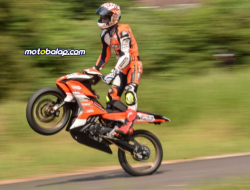 Sempat Trouble Saat Race 1 Akbar Abud Bersama EFJE Racing Buktikan Kualitas Menjuarai Race 2 Expert Kejurnas Motoprix Seri 3 Subang