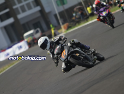 Anindya Baskoro Istimewa Dua Kali Sprint Race 4 Tak Beginner dan Rookie MCR Seri 2 Raih Podium Pertama