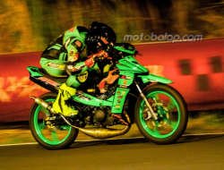 Jaga Tradisi Podium Alfi Husni Jadi yang Paling Dominan untuk Urusan 2 Tak Underbone Super Prix Surabaya